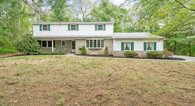 Photo of 135 Wood Dale Dr, Ballston Lake, NY 12019