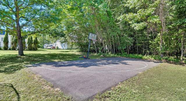 Photo of 9 Meadow Run, Clifton Park, NY 12065