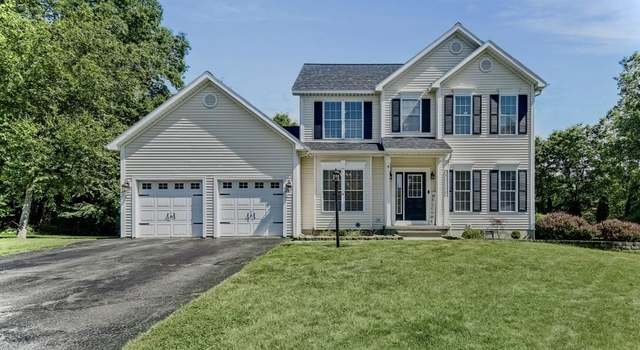 Photo of 9 Meadow Run, Clifton Park, NY 12065