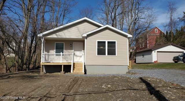 Photo of 8 Mcneir Ave, Amsterdam, NY 12010