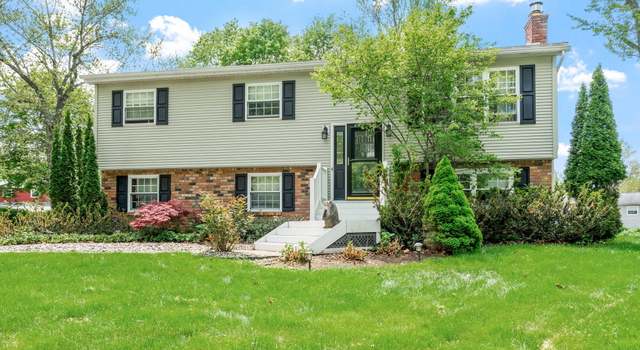 Photo of 101 Woodview Ct, Voorheesville, NY 12186