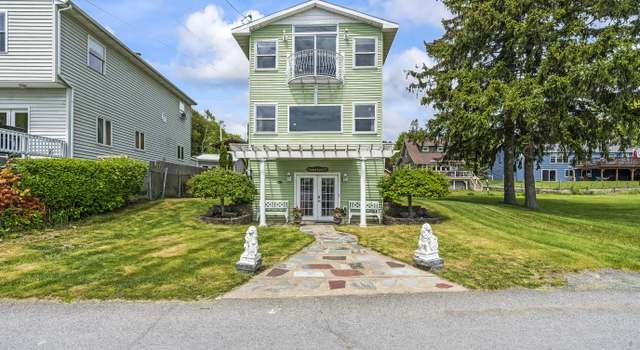 Photo of 53 Lakeshore Dr, Wynantskill, NY 12198