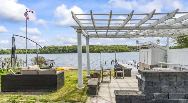 Photo of 53 Lakeshore Dr, Wynantskill, NY 12198