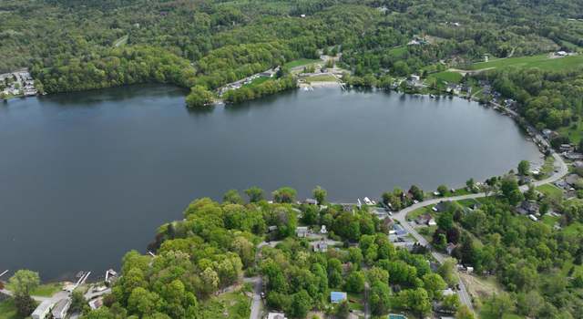 Photo of 53 Lakeshore Dr, Wynantskill, NY 12198