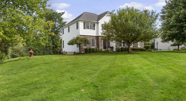 Photo of 2 Wetherby Ct, Cohoes, NY 12047