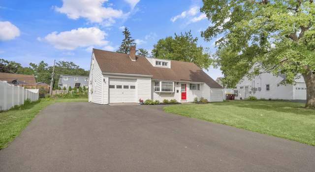 Photo of 6 Briarwood Rd, Loudonville, NY 12211