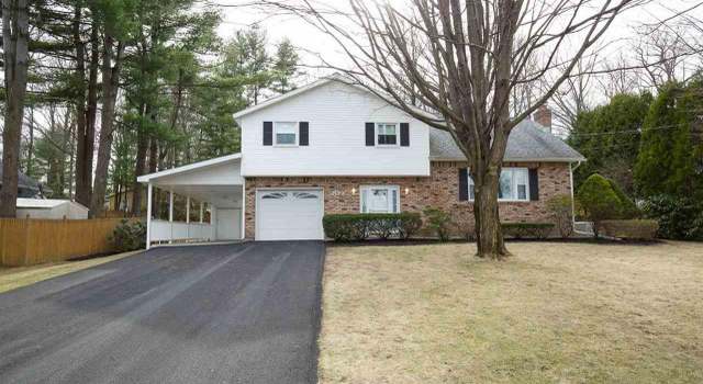 Photo of 872 Harris Dr, Niskayuna, NY 12309