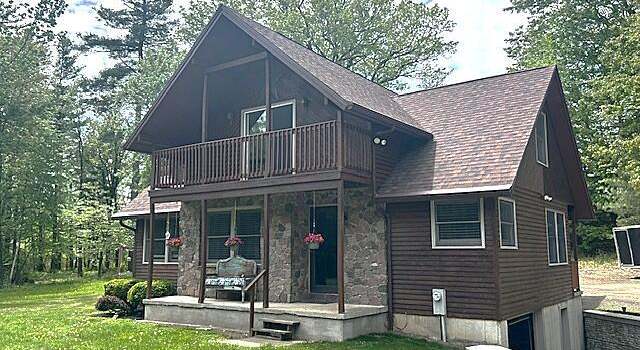 Photo of 571 Valley Falls Rd, Melrose, NY 12121