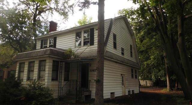 Photo of 1067 Nott St, Schenectady, NY 12308