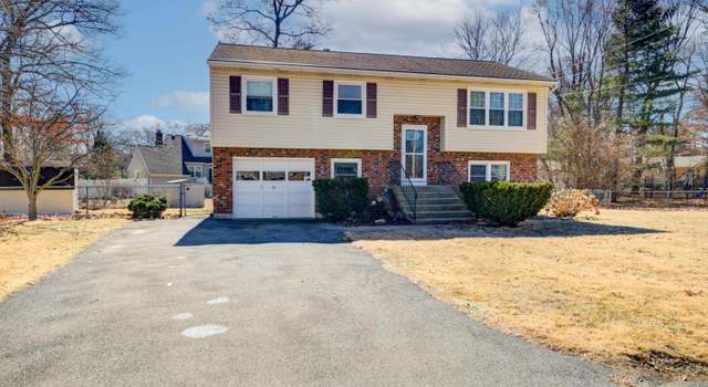 Photo of 32 Myers Ct, Albany, NY 12205