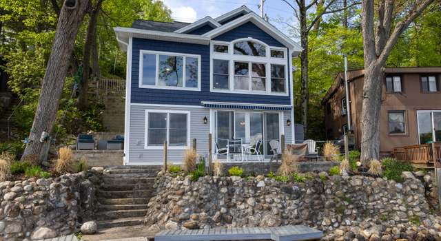 Photo of 15 Genista Ln, Queensbury, NY 12804