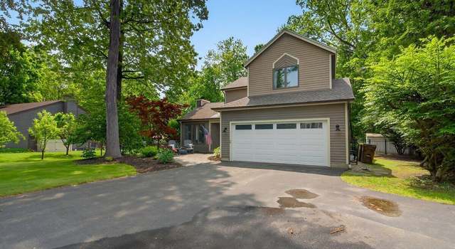 Photo of 35 Sherwood Trl, Saratoga Springs, NY 12866