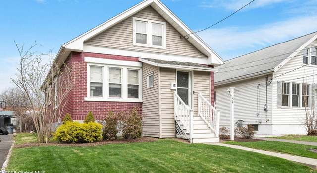 Photo of 54 Holmes Ct, Albany, NY 12209