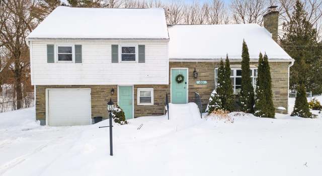 Photo of 39 Beechwood Dr, Charlton, NY 12019