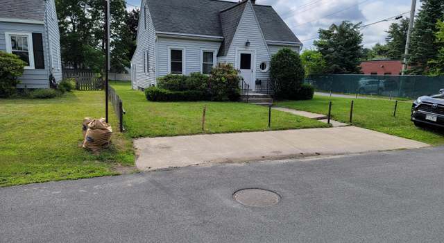 Photo of 1045 Wallace Ave, Schenectady, NY 12306