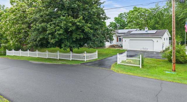 Photo of 9 Imperial Ln, Stuyvesant, NY 12534