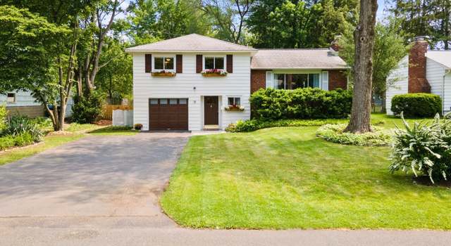 Photo of 11 Greenock Rd, Delmar, NY 12054