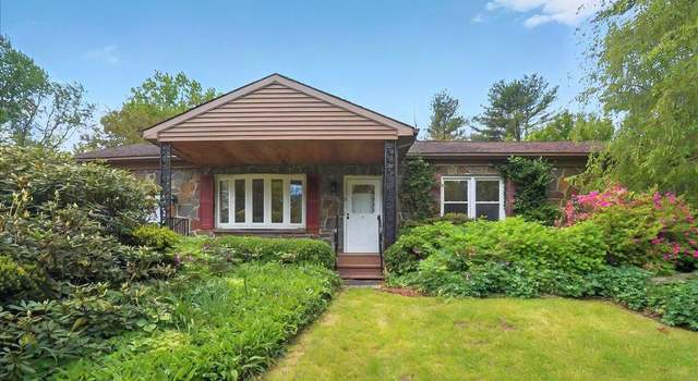Photo of 3 Hillandale Dr, Ballston Lake, NY 12019