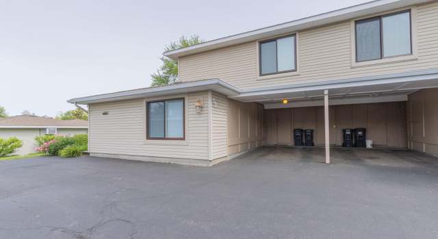 Photo of 51 Yorkshire Dr, East Greenbush, NY 12061