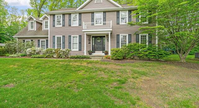 Photo of 7 Spruce St, Clifton Park, NY 12065