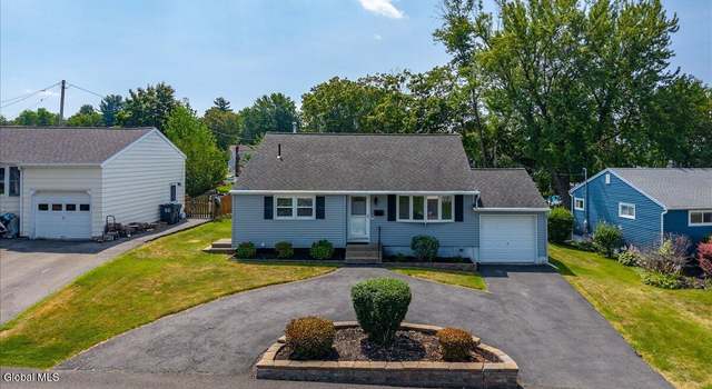 Photo of 10 Dover Dr, Latham, NY 12110