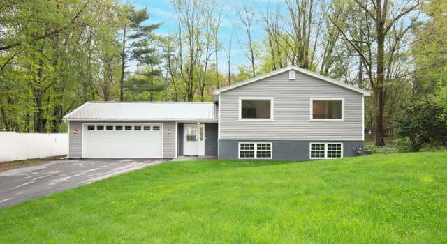 Photo of 15 Fairway Blvd, Gansevoort, NY 12831
