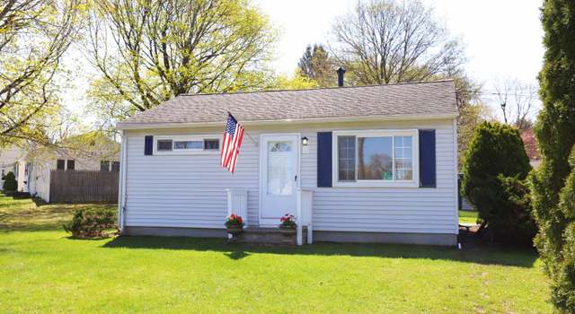 Photo of 33 Plaske Dr, Colonie, NY 12309