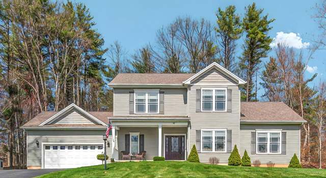 Photo of 10 Ashleigh Ln, Saratoga Springs, NY 12866