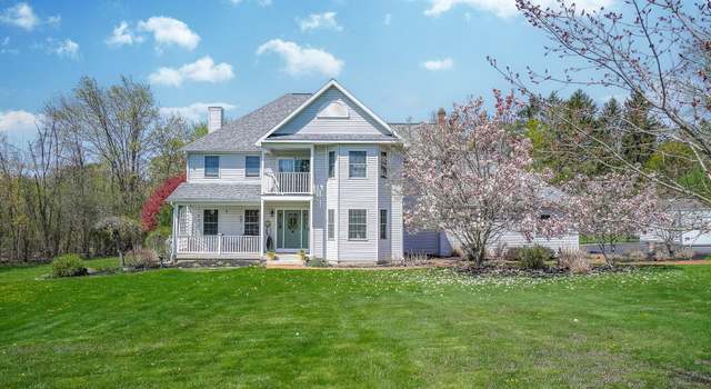 Photo of 16 Van Voast Ln, Glenville, NY 12302