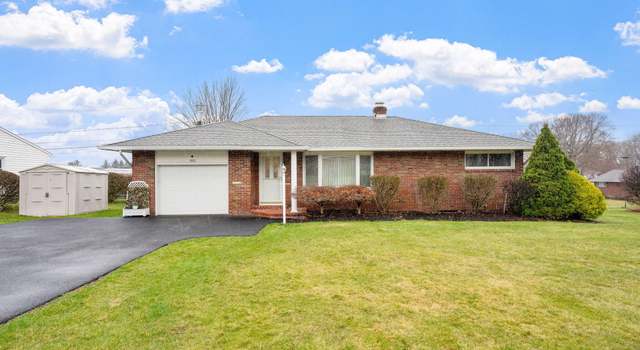 Photo of 192 Shaker Park Dr, Albany, NY 12211