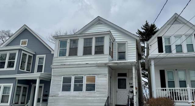 Photo of 16 Parkview Ct, Troy, NY 12180