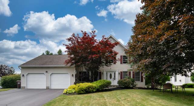 Photo of 24 Iroquois Trl, Slingerlands, NY 12159