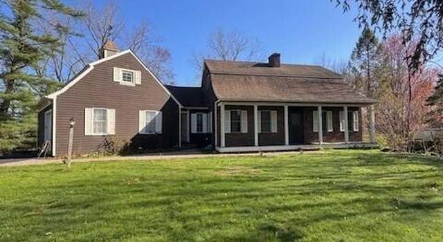 Photo of 63 Meadowview Dr, Schaghticoke, NY 12154