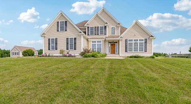 Photo of 81 N Langmore Ln, Troy, NY 12180