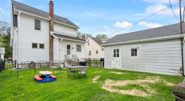 Photo of 98 Crescent Dr, Albany, NY 12208