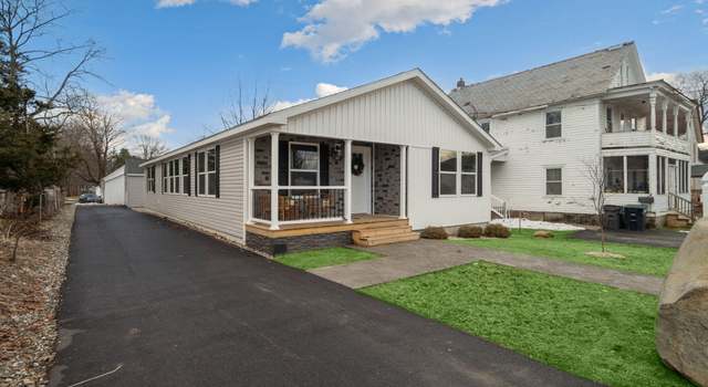 Photo of 24 Oak St, Corinth, NY 12822