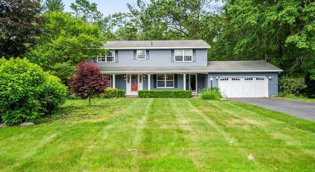 Photo of 7 Sandstone Dr, Burnt Hills, NY 12027
