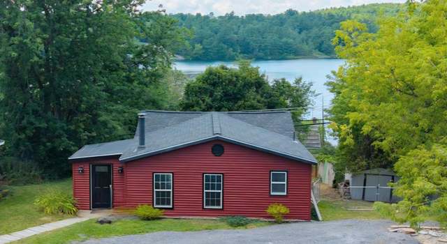 Photo of 7 Mox Ln, East Berne, NY 12059