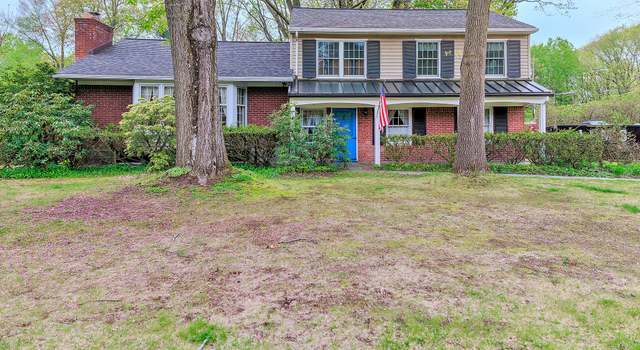 Photo of 34 Brookwood Dr, Latham, NY 12110