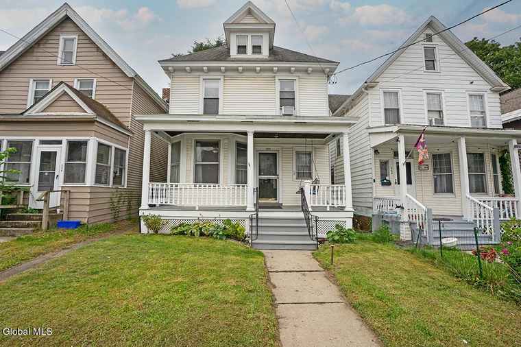 Photo of 866 Washington Ave Albany, NY 12203