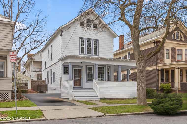 Photo of 559 Myrtle Ave Albany, NY 12208