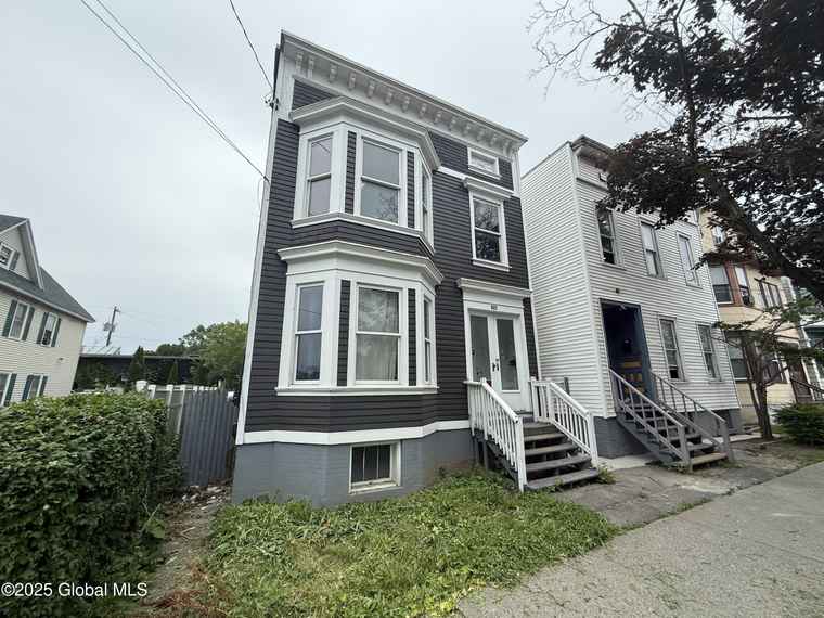 Photo of 554 Washington Ave Albany, NY 12203