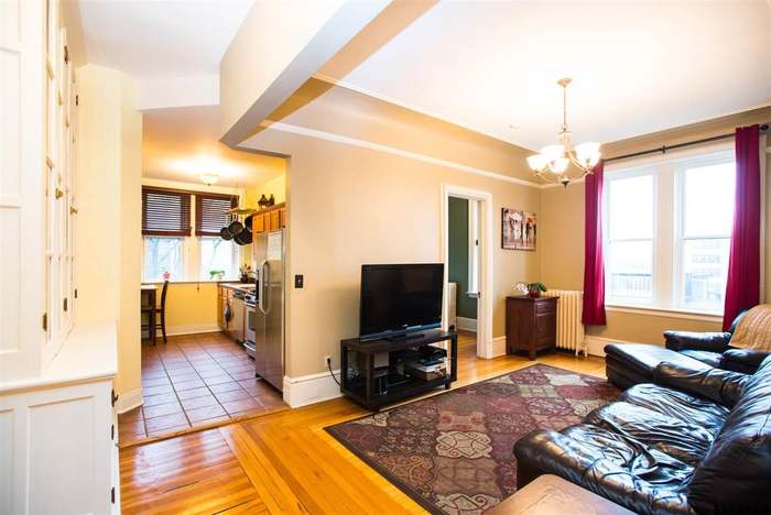355 State St Albany Ny 12210 2 Beds 1 Bath