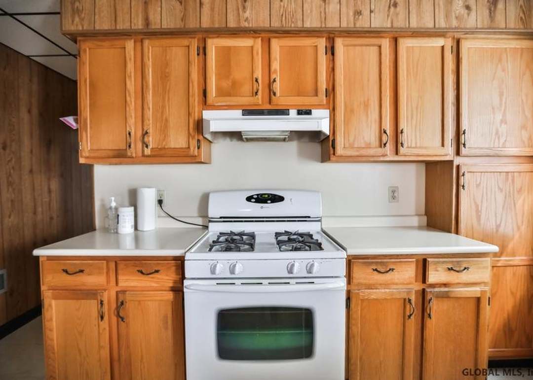 10-12 Grosvenor Sq, Schenectady, NY 12308