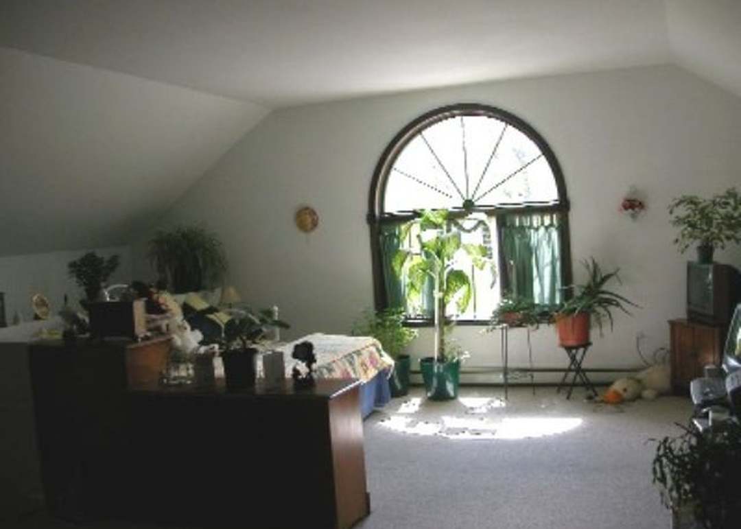 1071 Sunny Hill Rd