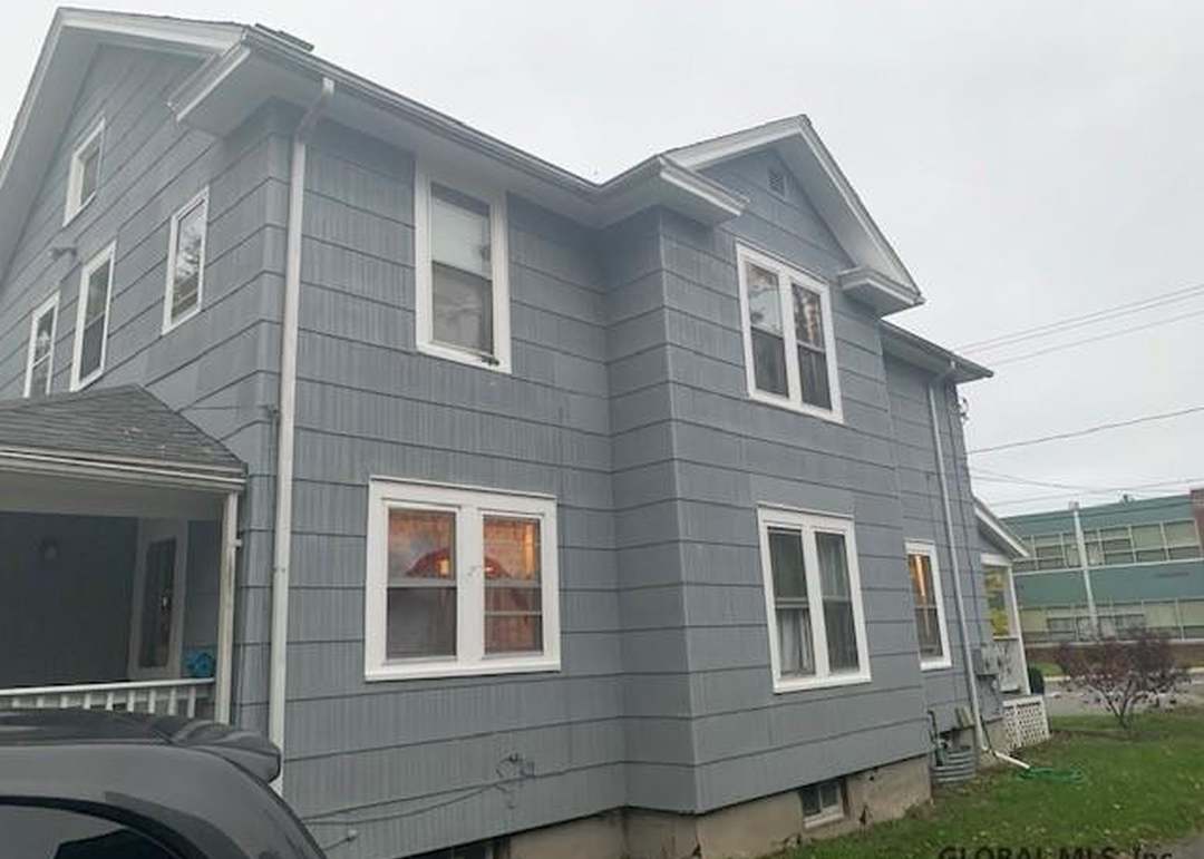 26-28 Campbell Ave, Castleton, NY 12033