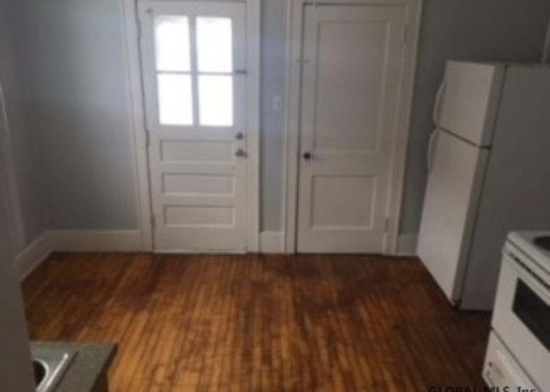 26-28 Campbell Ave, Castleton, NY 12033