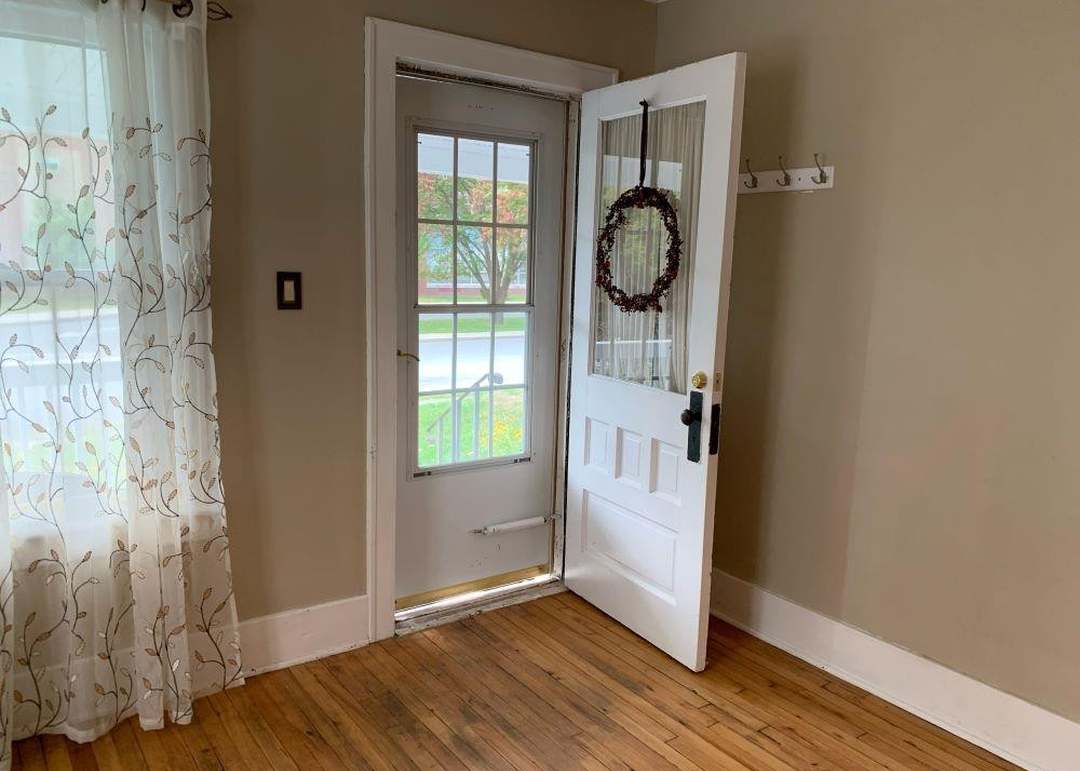 26-28 Campbell Ave, Castleton, NY 12033