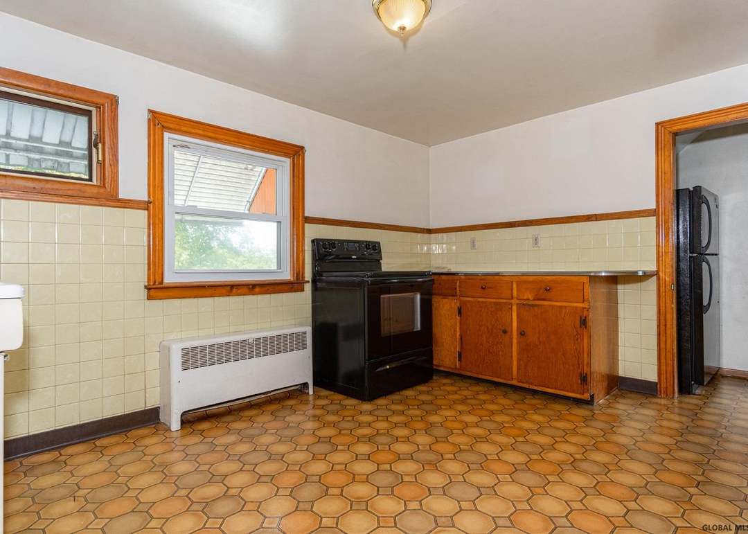 2151-2153 Lenox Rd, Schenectady, NY 12308