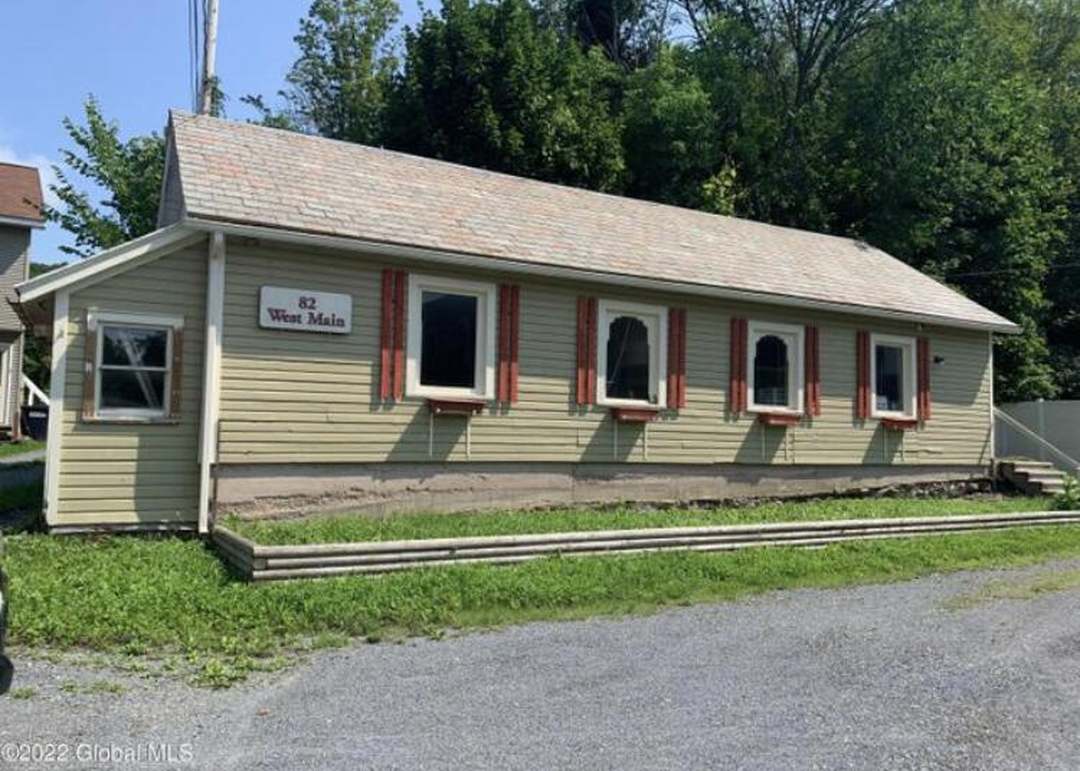 76 & 78 W Main St, Cambridge, NY 12816